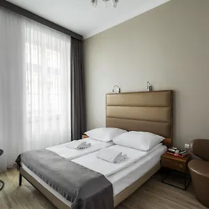 G12 , Cracovia Polonia